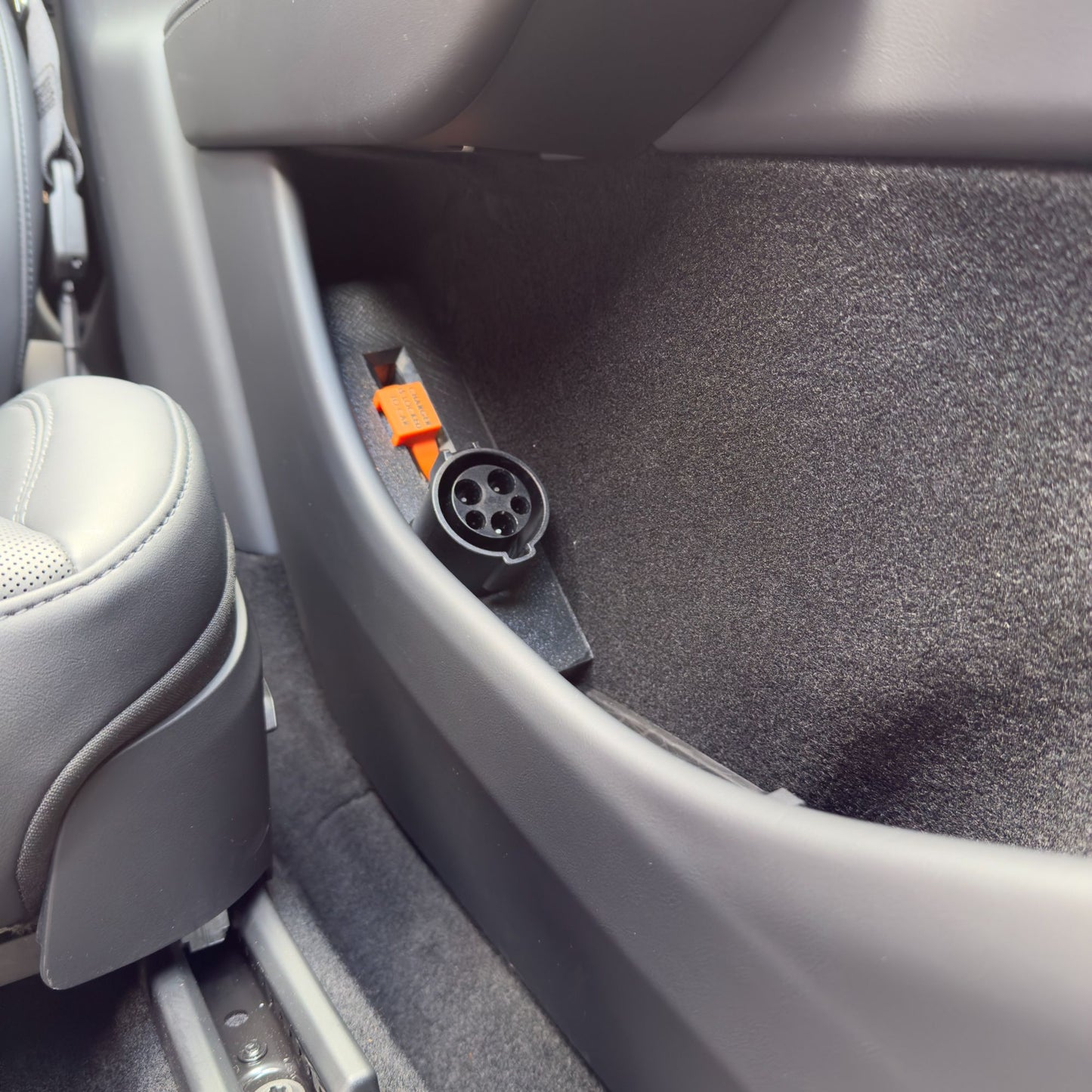 Door Dock for Tesla/J1772 Adapter (Model Y)